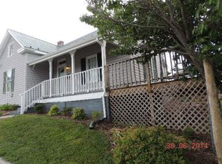 250 S 12th St, Wytheville, VA 24382