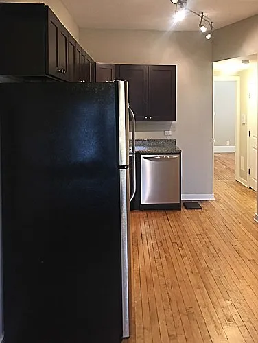 1429 Lexington — Photo 3