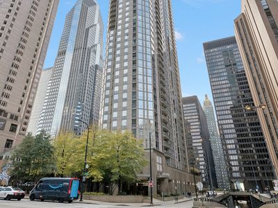 222 N Columbus Dr APT 2408, Chicago, IL, 60601