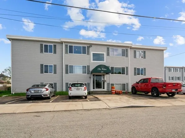 239 Glasgow St APT 10, Fall River, MA 02721