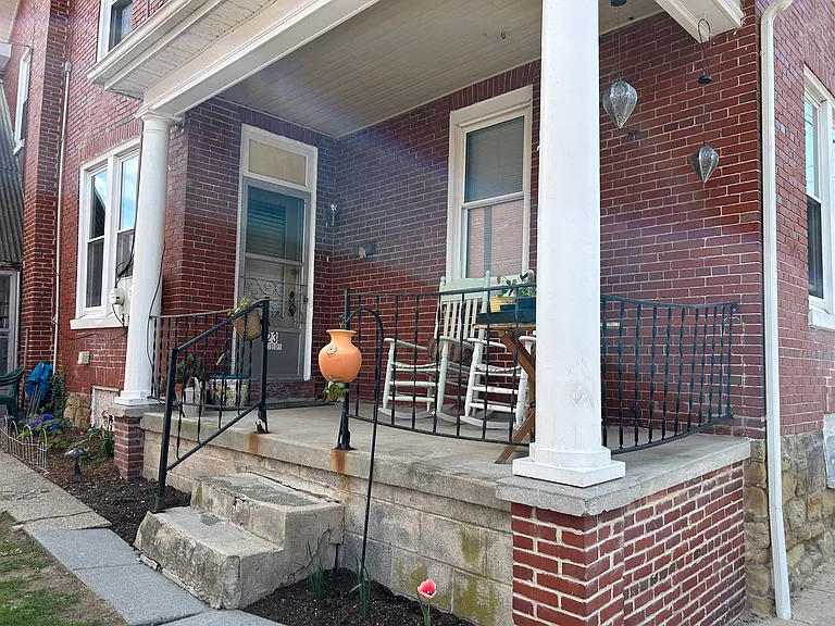 23 N Poplar St #101 — Photo 2