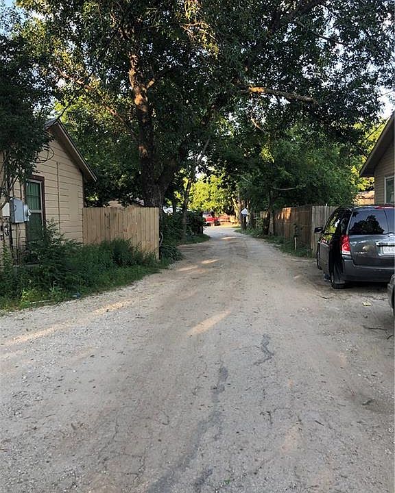 2nd image of 626 Frame St