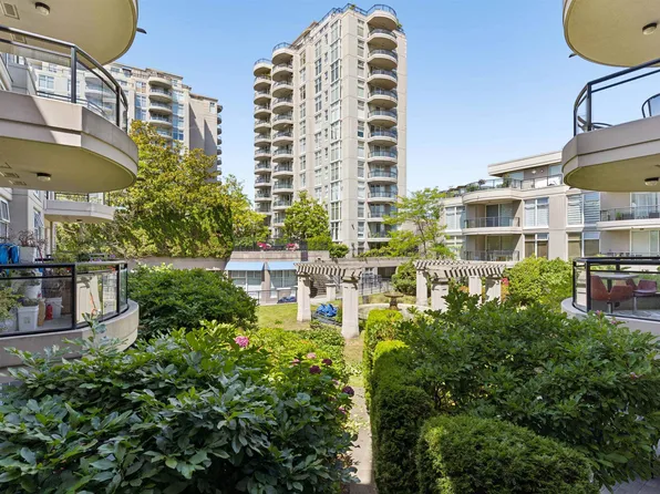 8480 Granville Ave #219, Richmond, BC V6Y 4E8