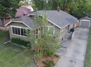 1723 NW Belvoir Ct, Topeka, KS 66606