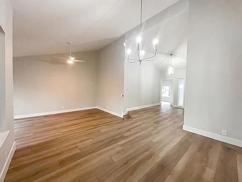 4th image of 1003 Cottonwood Dr