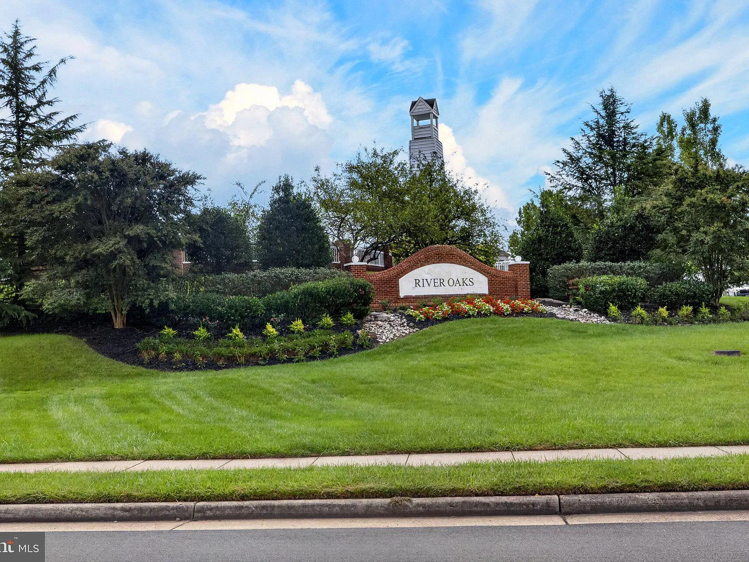 3 bed, 2.5 bath, 2477 sqft, $2,800 — Photo 4