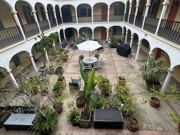 Huntington Villas, LLC & LP