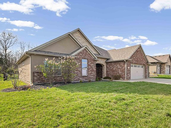 3rd image of 1205 Shallow Ridge Cir