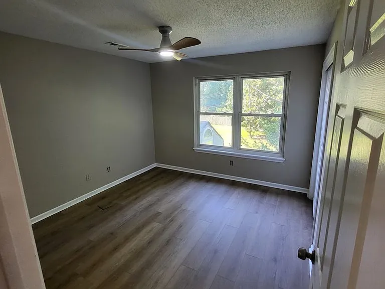 2433 Pleasure House Rd — Photo 5