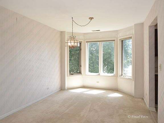 4th image of 1559 N Courtland Dr #1559