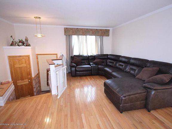 2nd image of 193 Braisted Ave