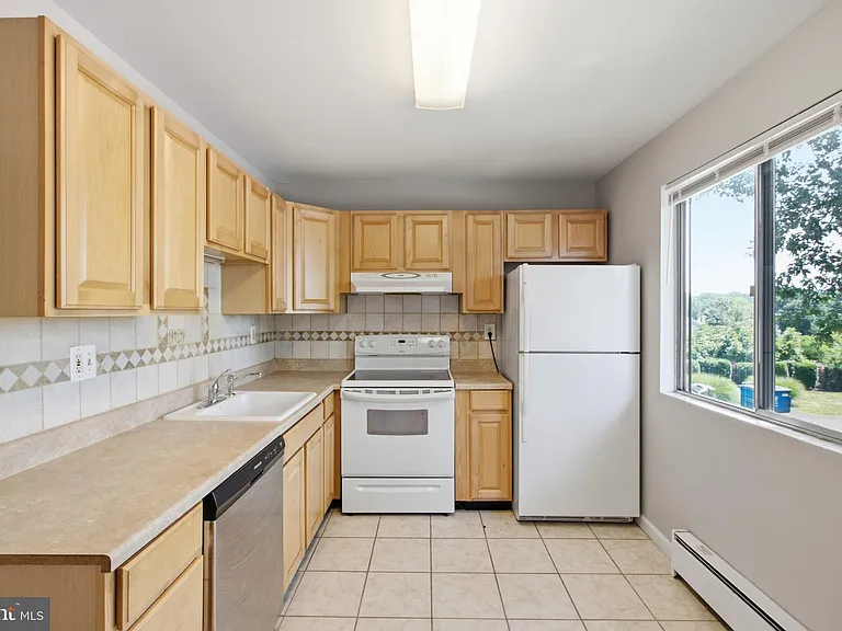 26 Park Ave #B20 — Photo 10