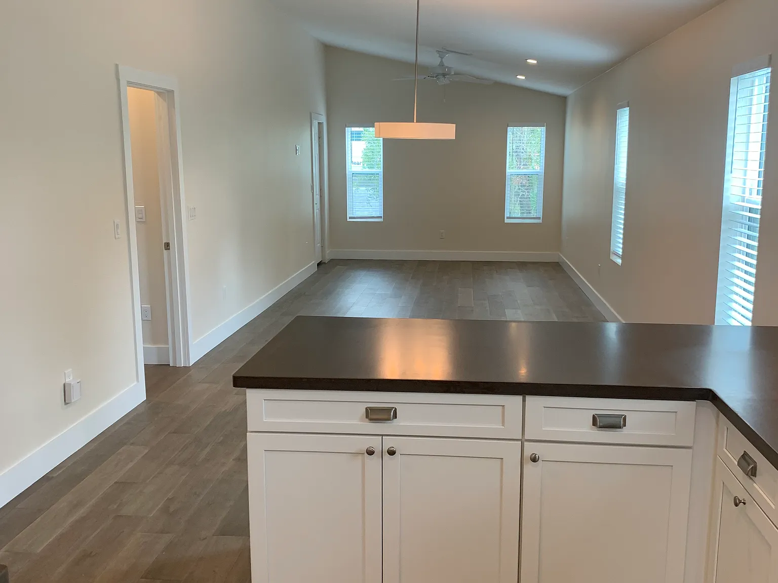 1 bed, 1200 sqft, $1,850 — Photo 4