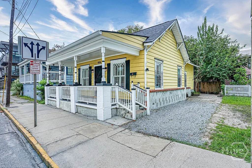 3 bed, 2.0 bath, 839 sqft, $3,500 — Photo 3