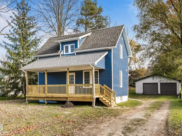 10 Clarence St, Yale, MI 48097
