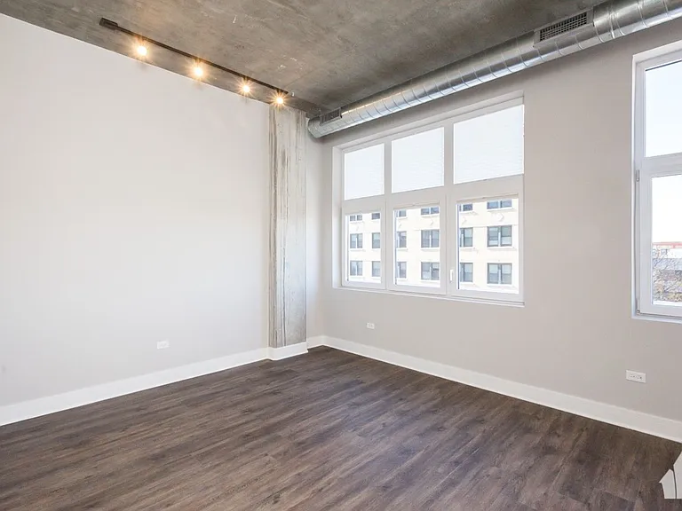 The Eagle Building - 3833 N Broadway — Photo 3