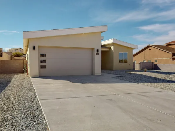 18 Camel Rd, Los Lunas, NM 87031