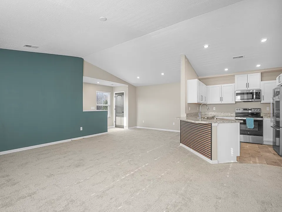 2679 Verdant Ln #300
