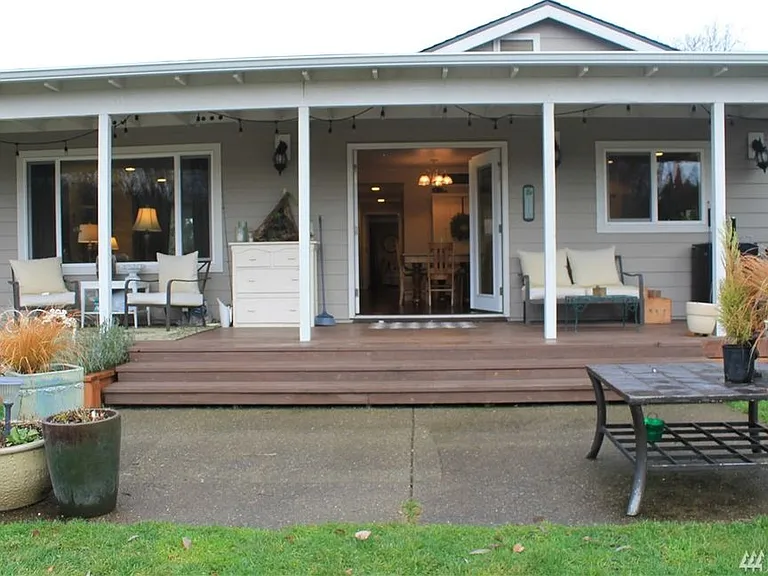 Porch to the back yard