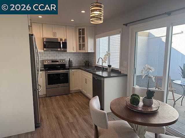 1st image of 4869 Wolf Way