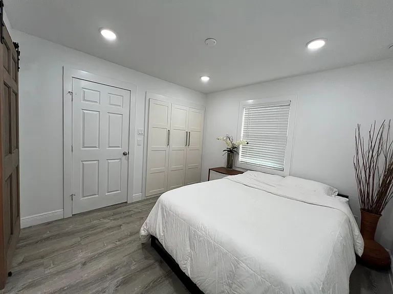 828 1/2 Allston St — Photo 2