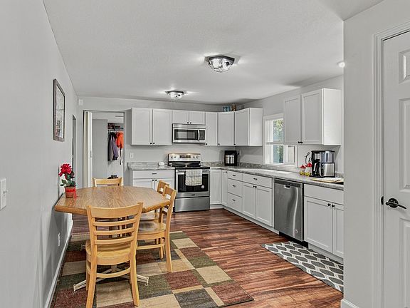 3rd image of 6654 Wels Ave
