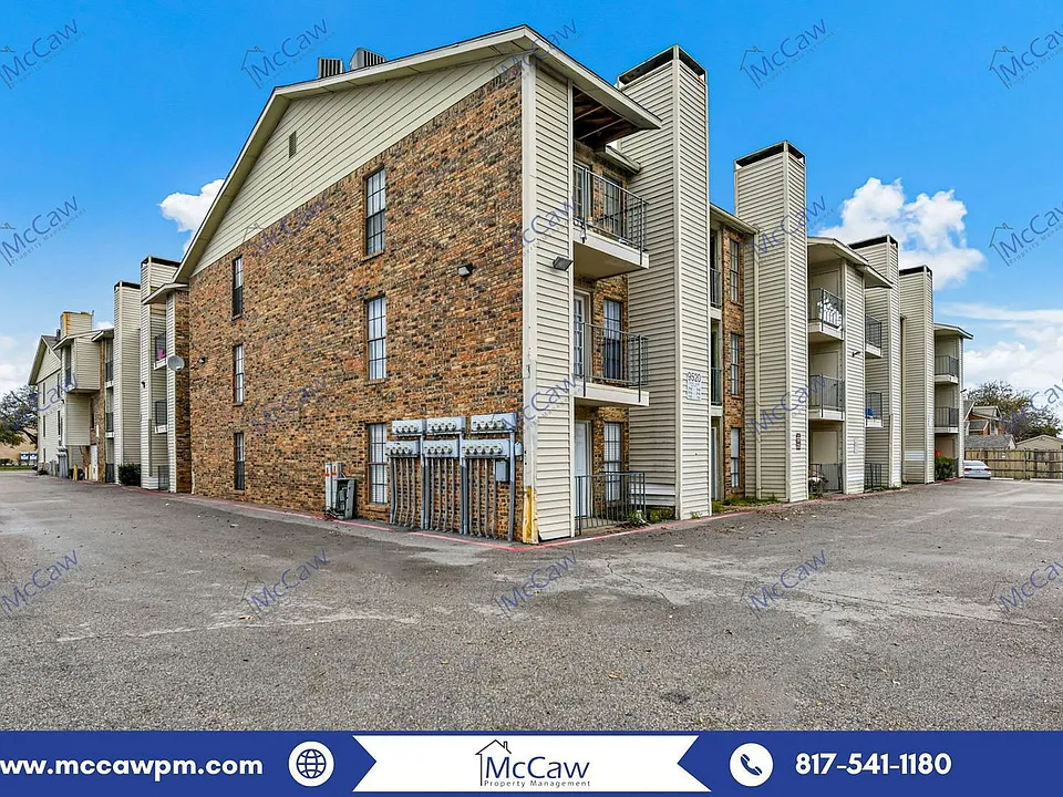 9520 Royal Ln #321