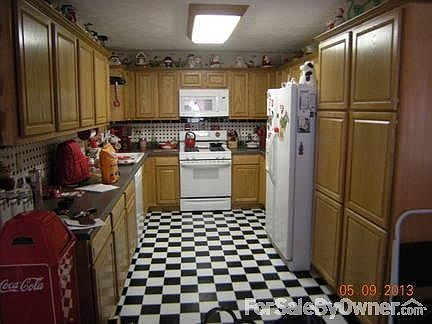 2nd image of 428 Persimmon Hill Ln