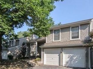 12366 W 107th Ter, Overland Park, KS 66210