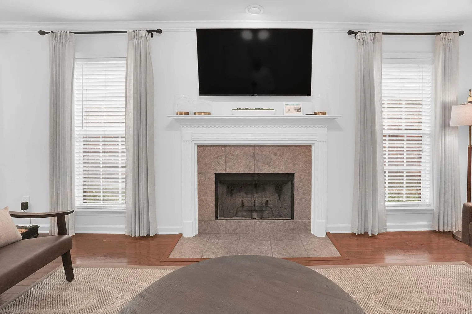 3 bed, 2.0 bath, 1496 sqft, $4,755 — Photo 1