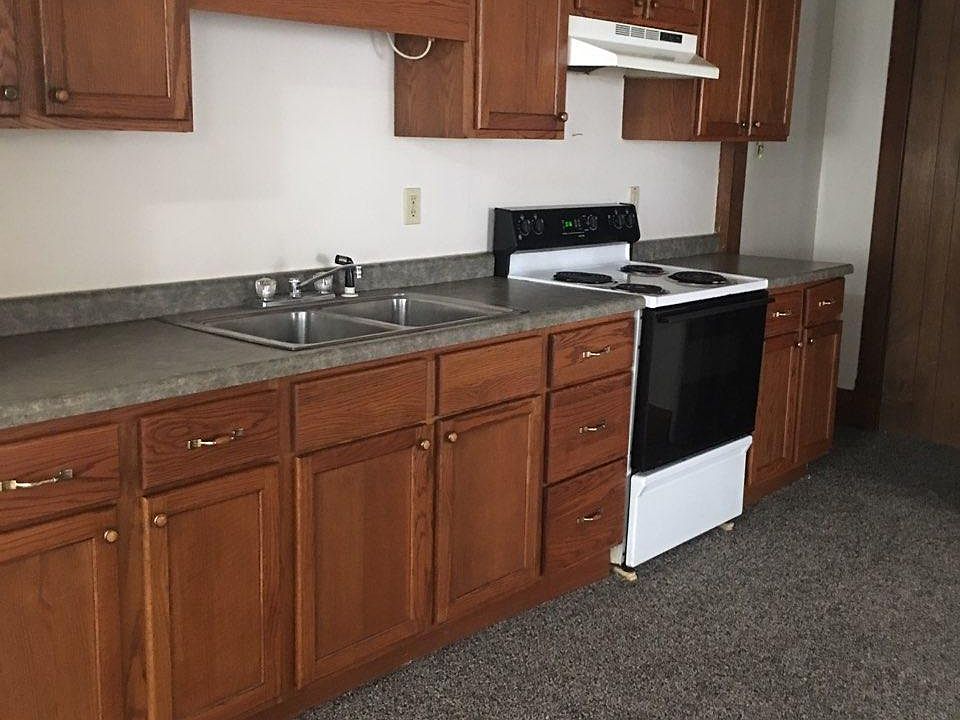 2nd image of 220 3rd St NW APT 1