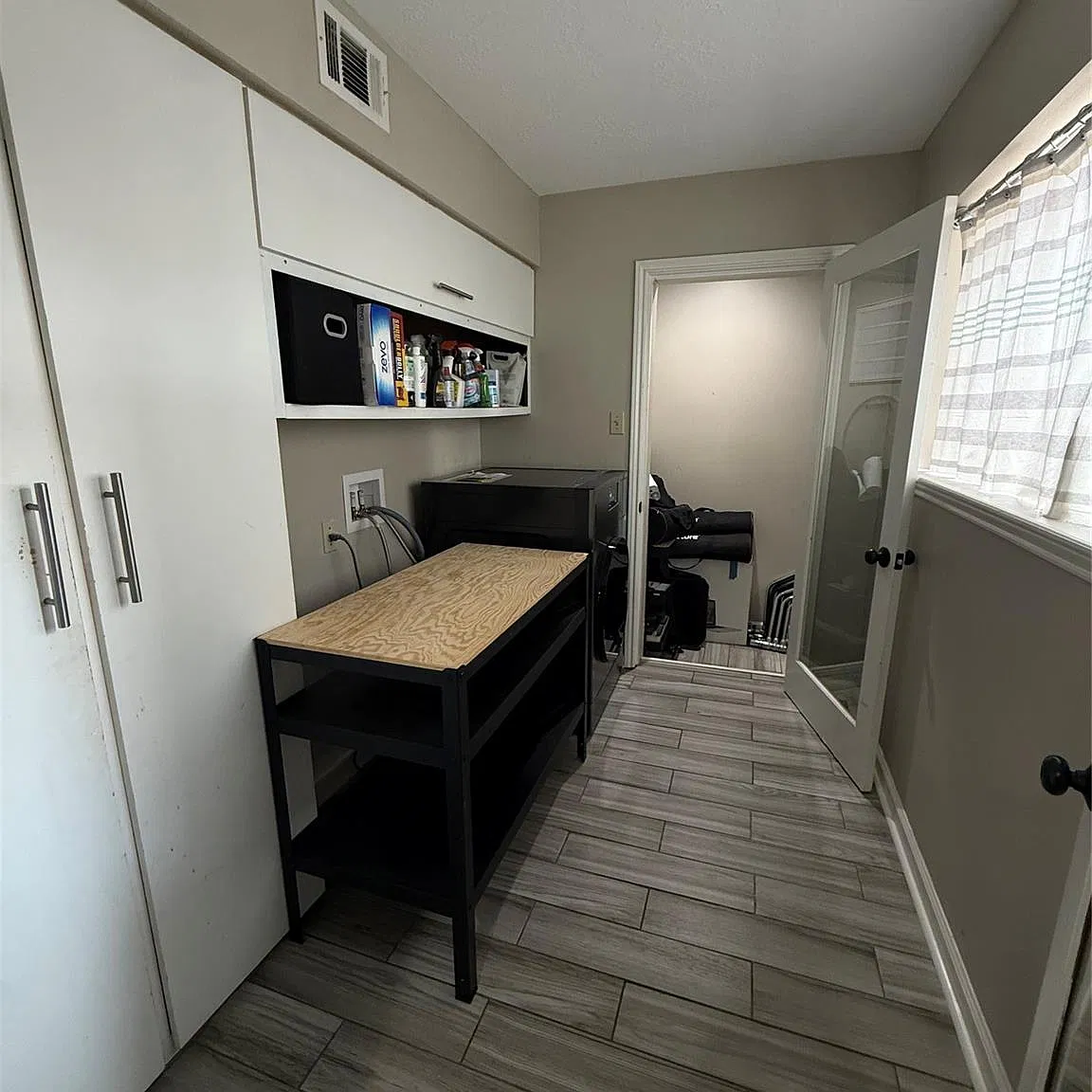 2 bed, 2.5 bath, 2401 sqft, $2,100 — Photo 4