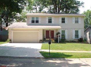 811 Courtland Pl, Ballwin, MO 63021