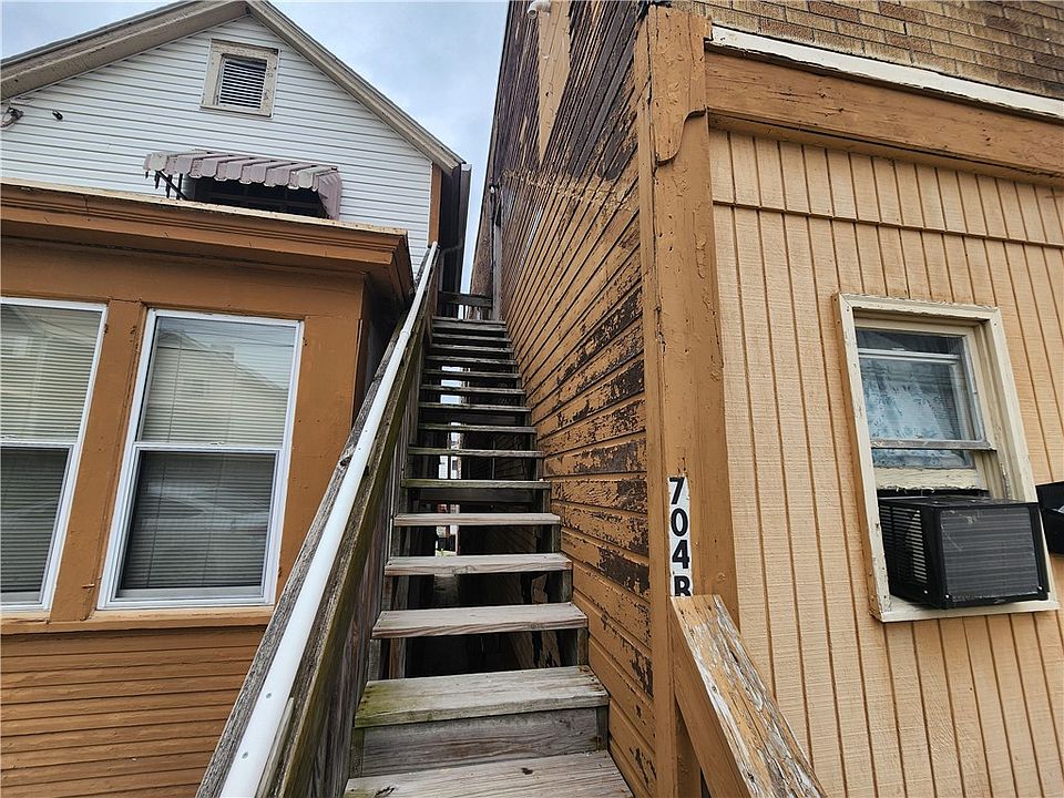 1st image of 706 Holland St