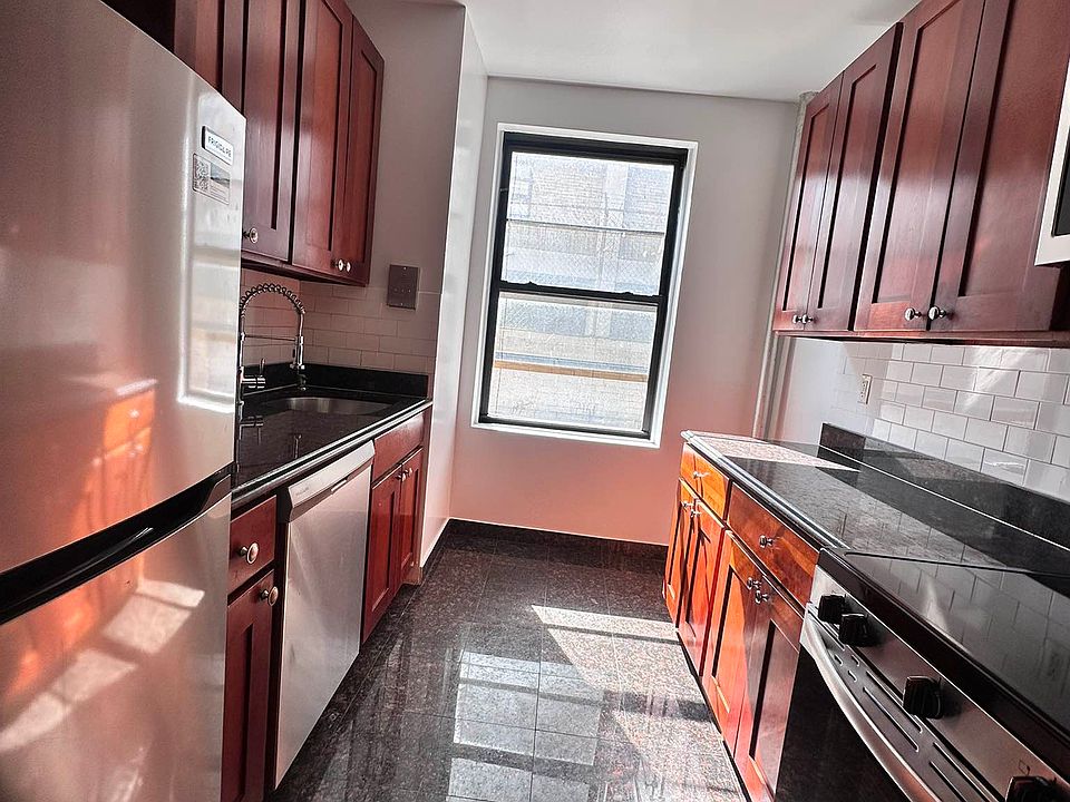 1st image of 80 Haven Ave #2W