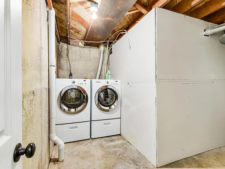 3208 Niagara St — Photo 19