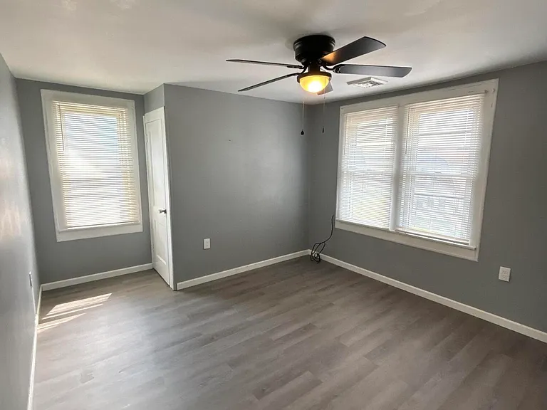 1418 Grove St — Photo 10