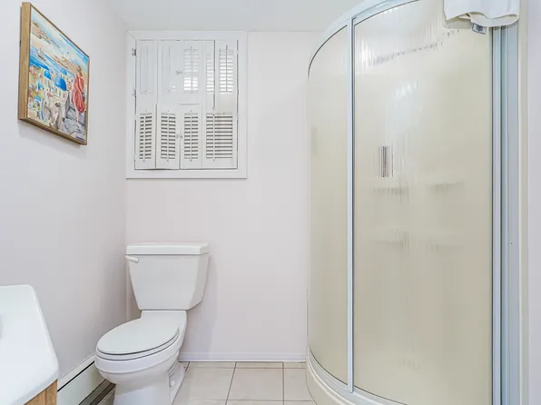 174 Barbara Street image 32 of 37