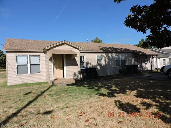 5814 Jenny Lind Rd, Fort Smith, AR 72908