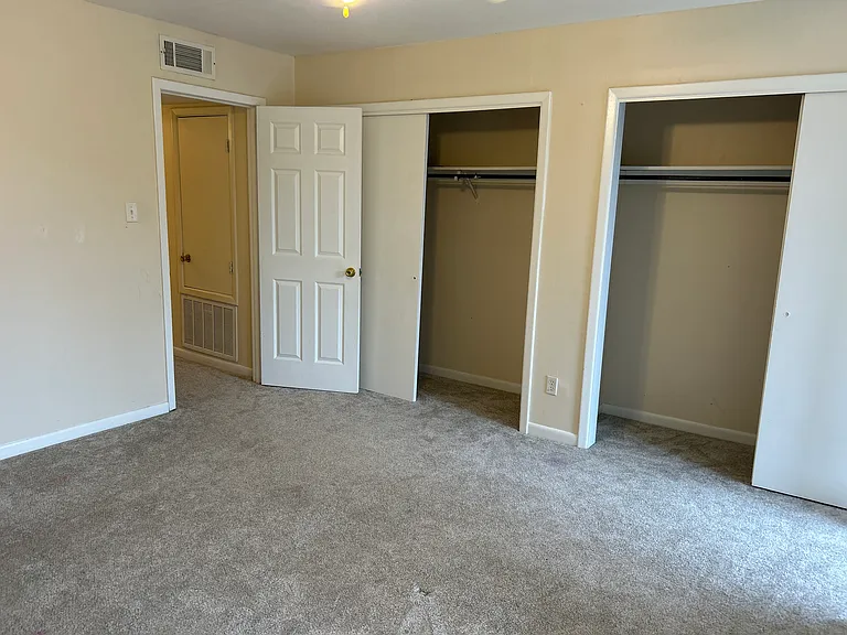 3731 Bunkerhill Dr — Photo 14