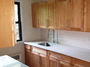 63 Cooper Dr APT 1B, New Rochelle, NY 10801