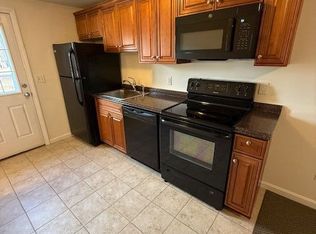 42 Groton St #C, Pepperell, MA 01463