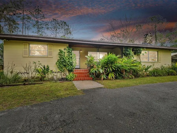 5049 Audubon Ave, De Leon Springs, FL 32130