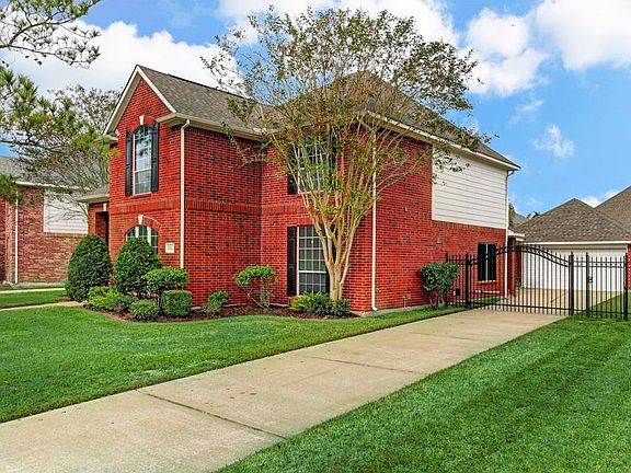4th image of 2927 Brookview Dr