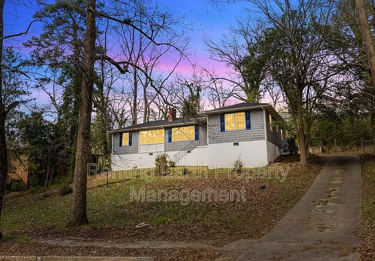 805 Vanderbilt St — Photo 1