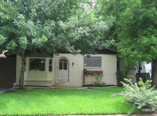 60 Camellia Ct, Lake Jackson, TX 77566