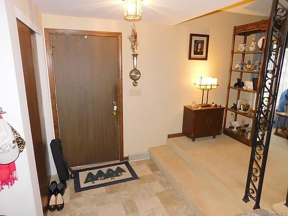 2nd image of 240 Sprucewood Ter