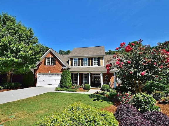 5th image of 1174 Saint Charles Pl