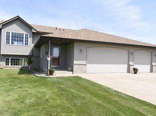 636 N Pine Lake Rd, Harris, MN 55032