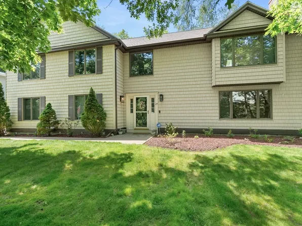 25 Dexter Rd, Melrose, MA 02176